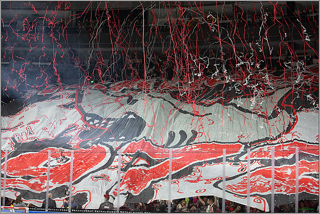 PENNY DEL; Koelner Haie- Duesseldorfer EG; Koeln, 16.12.2022